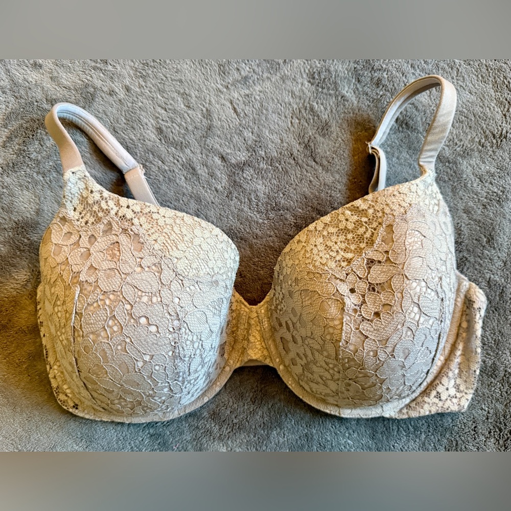 Victoria’s Secret Body by Victoria Perfect Coverage Bra – Size 38DD (F85)